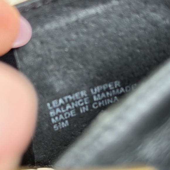 Hinge | Black Leather Woven Sandals with Stacked Heels - Picture 13 of 13